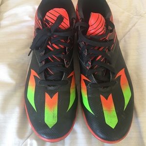 Adidas mens indoor Messi soccer cleats